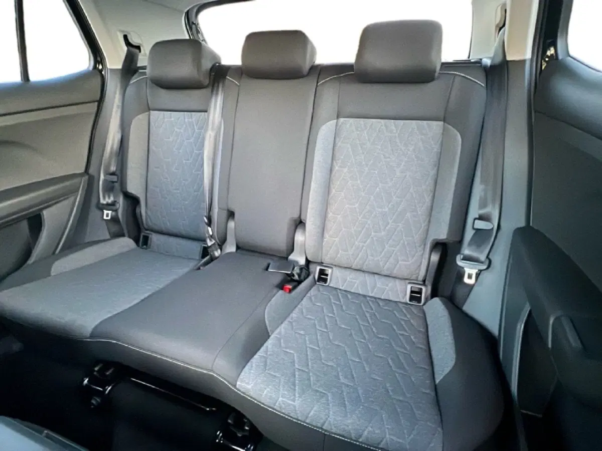 Volkswagen T-Cross nuova a Siena (12)