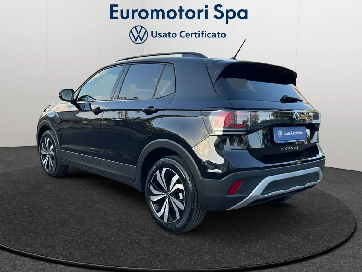 Volkswagen T-Cross nuova a Siena (3)