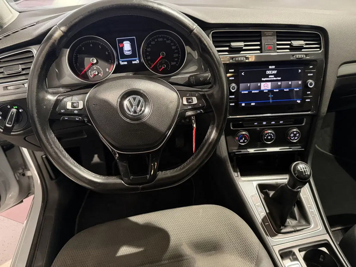 Volkswagen Golf usata a Genova (11)