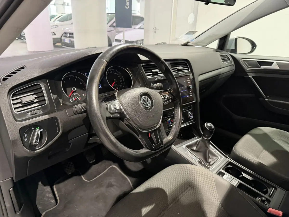 Volkswagen Golf usata a Genova (8)