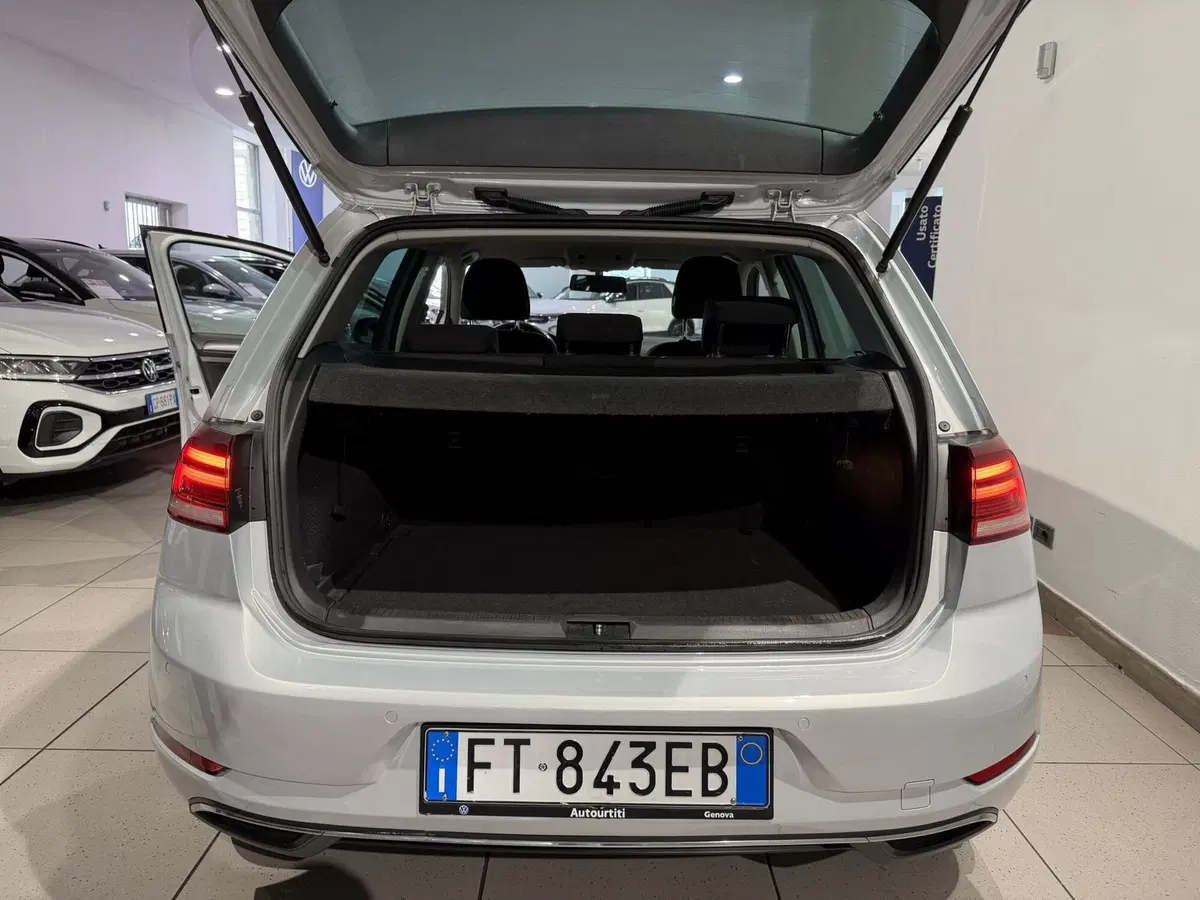 Volkswagen Golf usata a Genova (9)