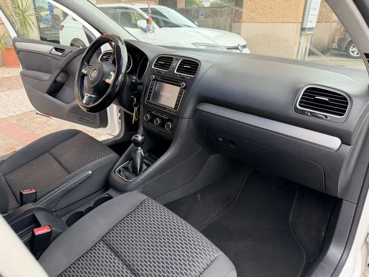 Volkswagen Golf usata a Genova (10)