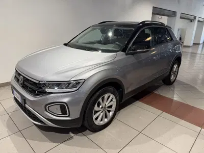 Volkswagen T-Roc 1.0 TSI Life del 2023 usata a Genova