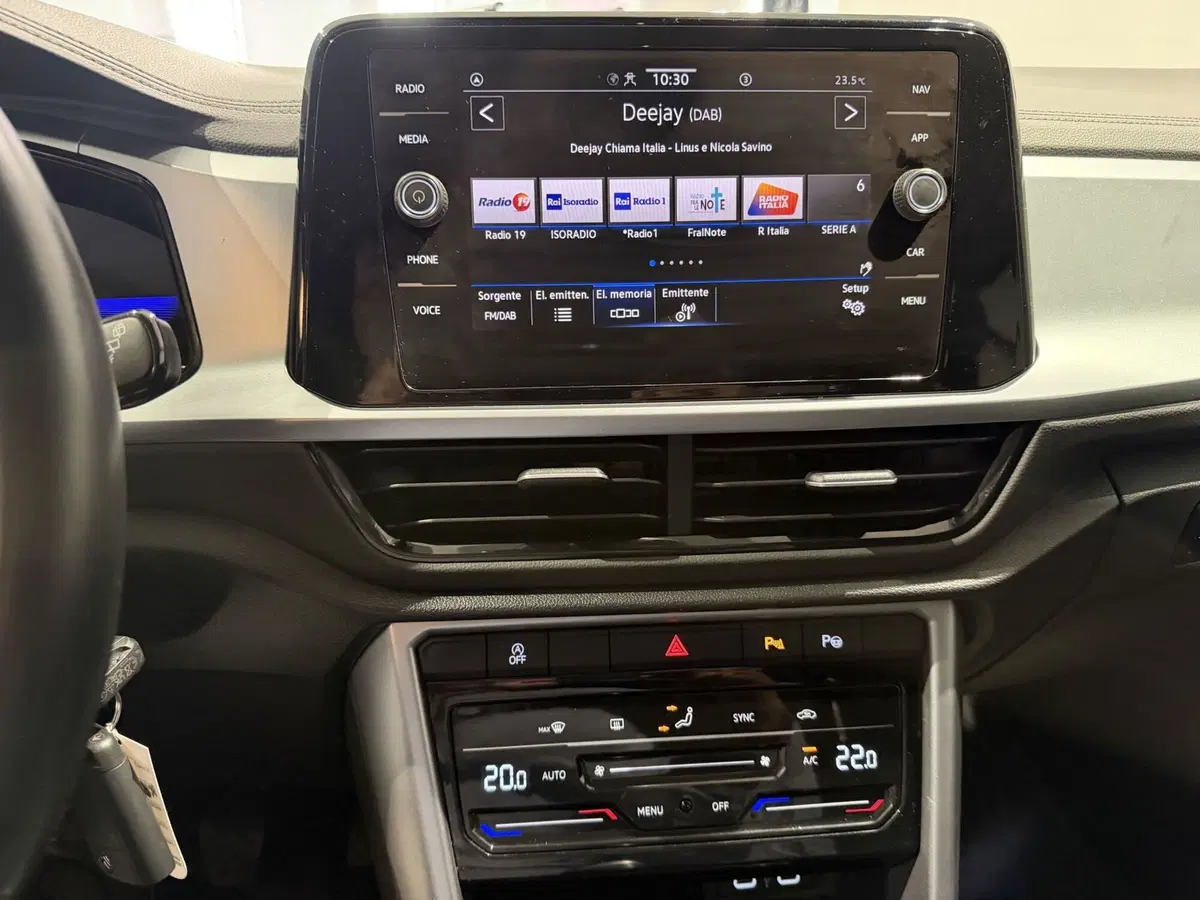 Volkswagen T-Roc usata a Genova (13)