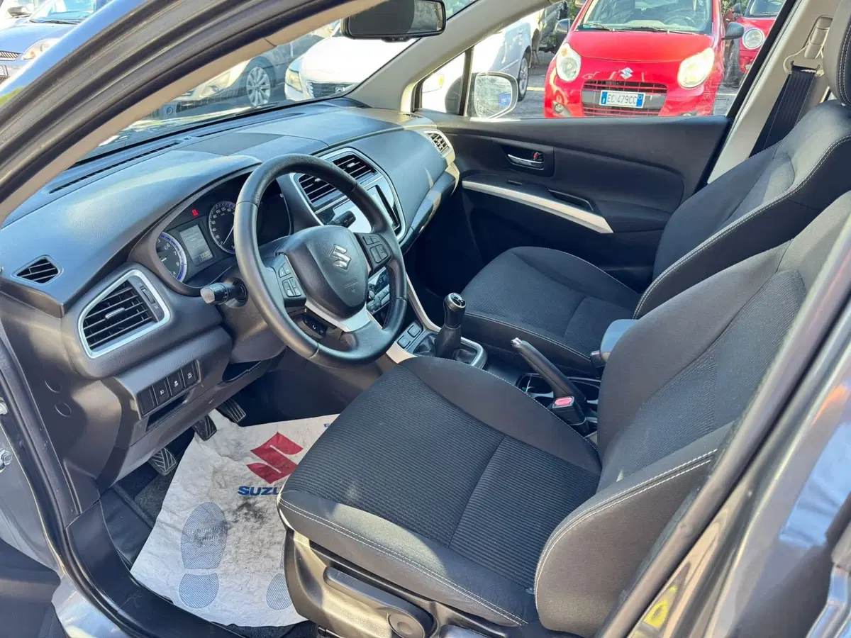 Suzuki S-Cross usata a Macerata (9)