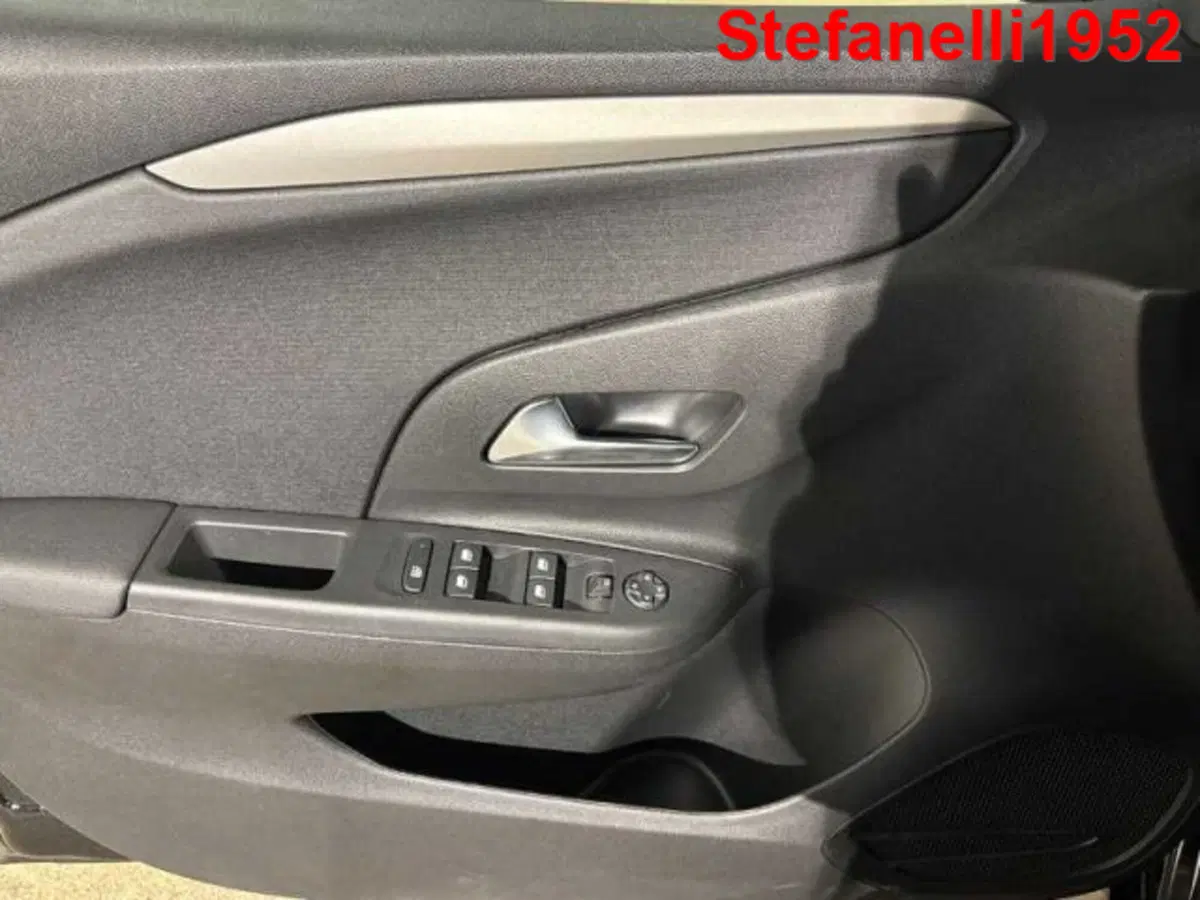 Opel Corsa nuova a Bologna (10)