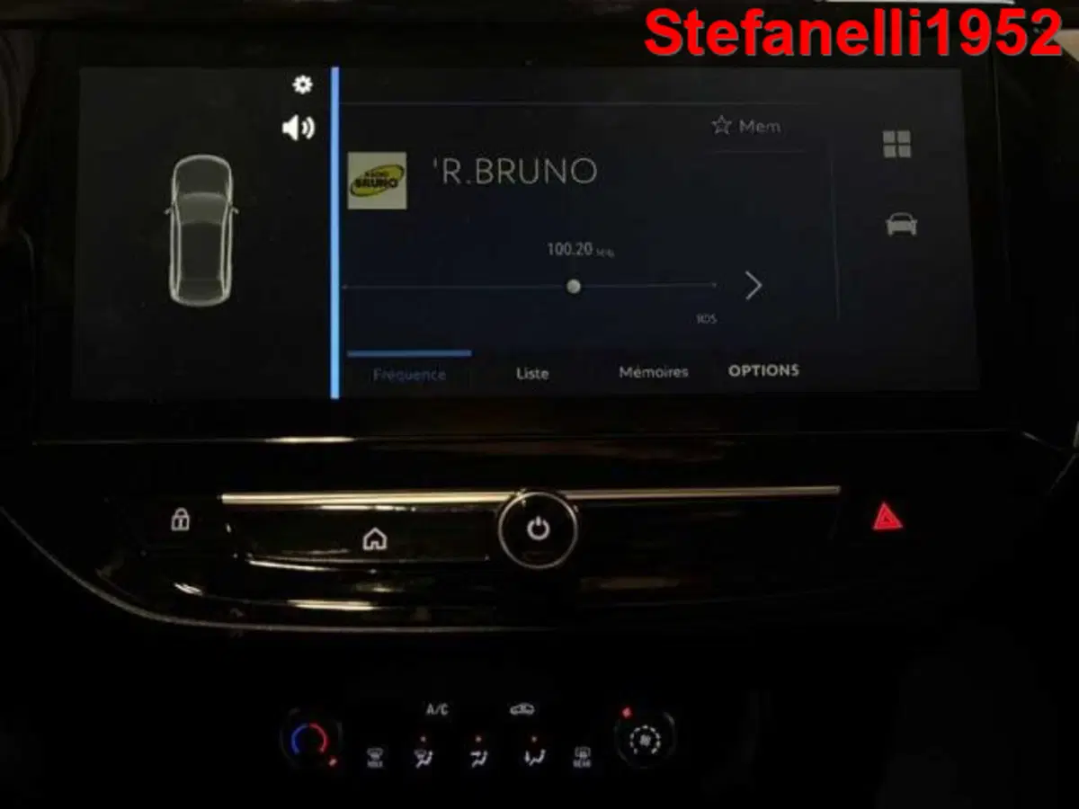 Opel Corsa nuova a Bologna (12)