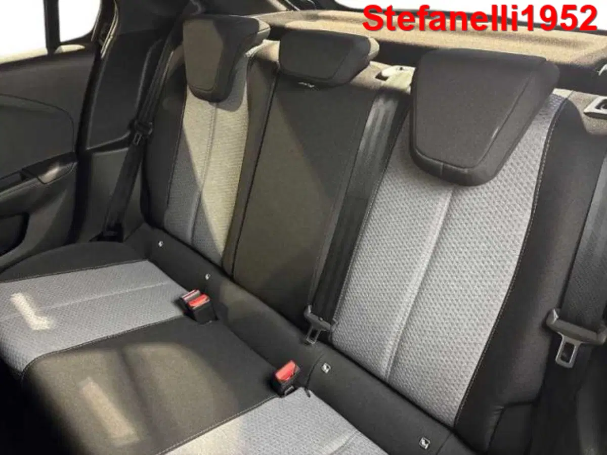 Opel Corsa nuova a Bologna (9)