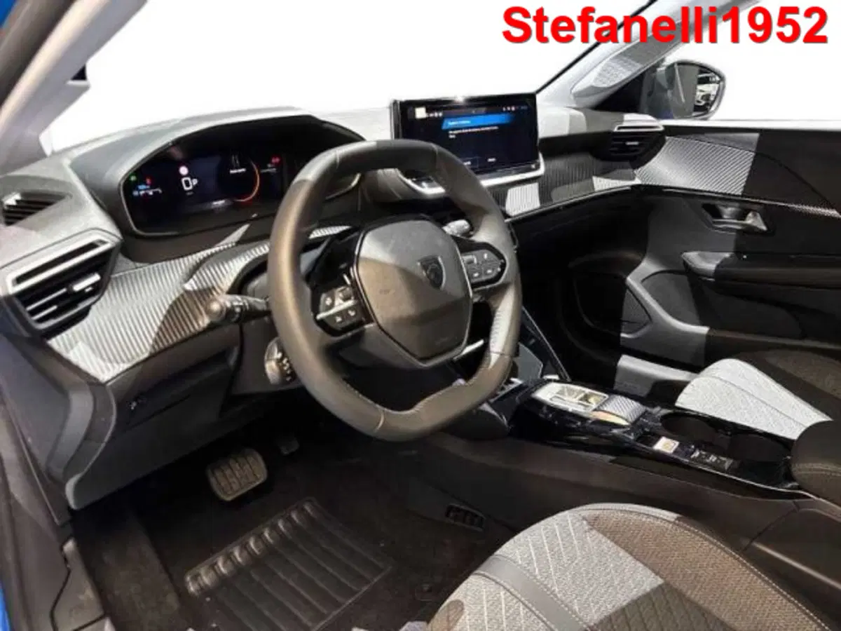 Peugeot 208 nuova a Bologna (11)