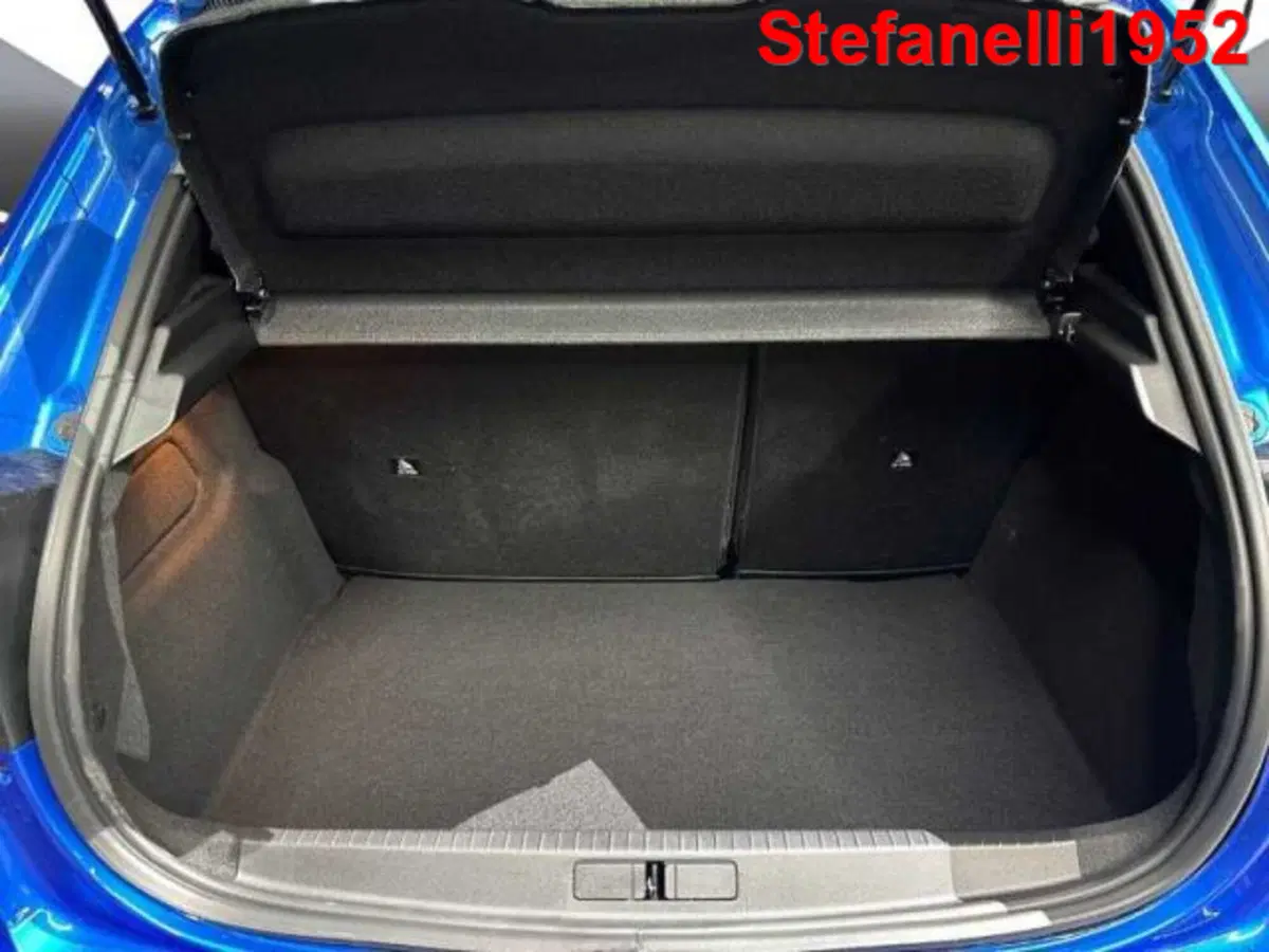 Peugeot 208 nuova a Bologna (7)
