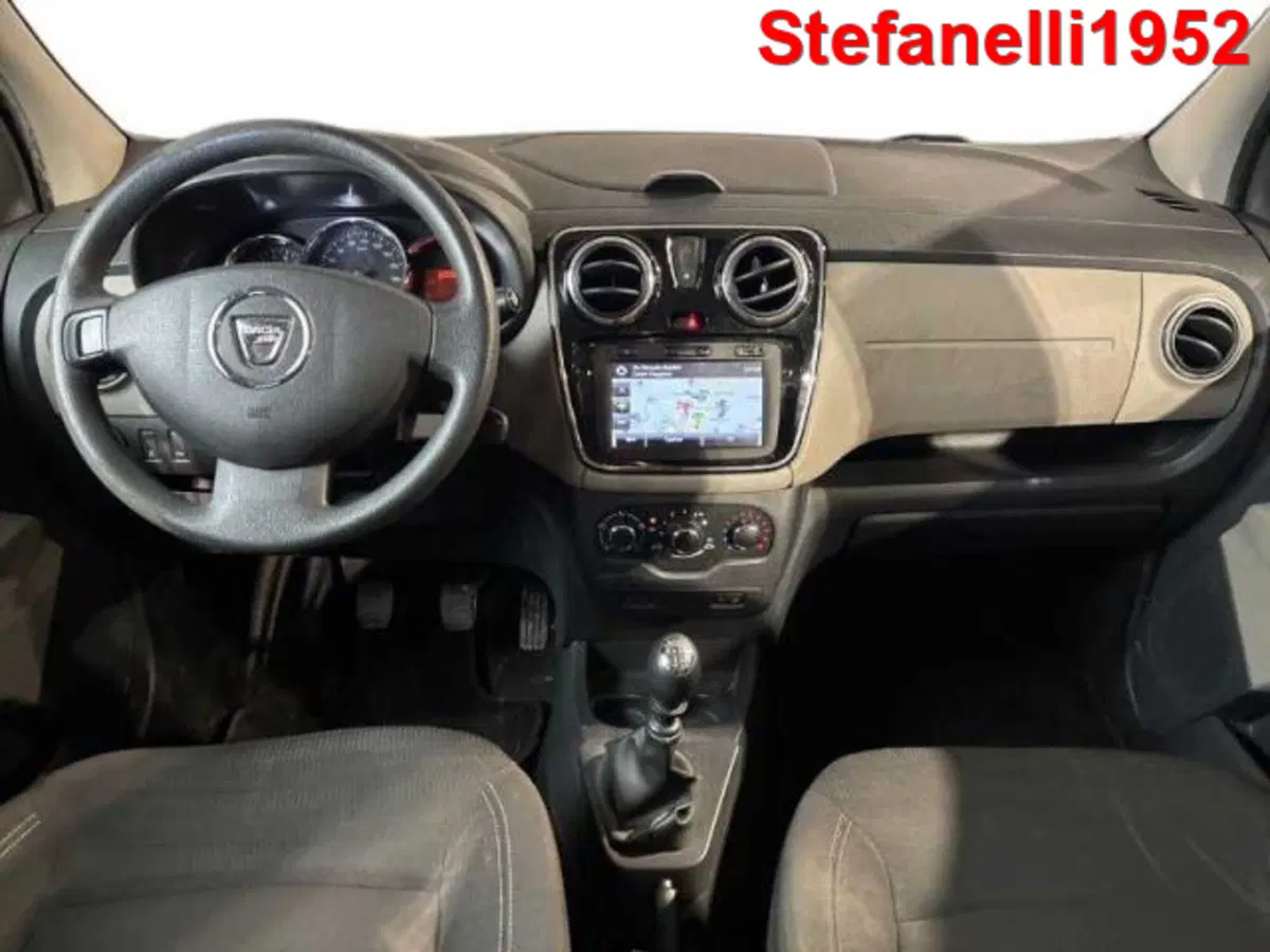 Dacia Lodgy usata a Bologna (13)