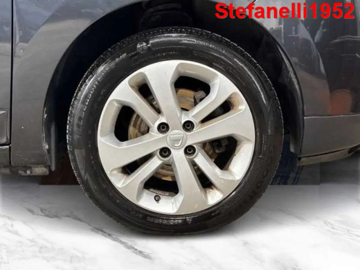 Dacia Lodgy usata a Bologna (8)