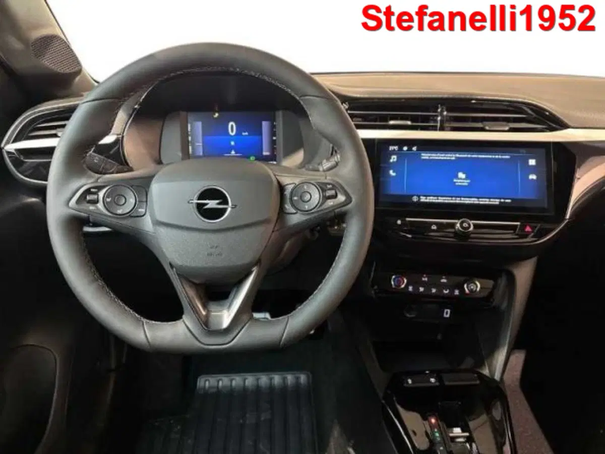 Opel Corsa nuova a Bologna (14)