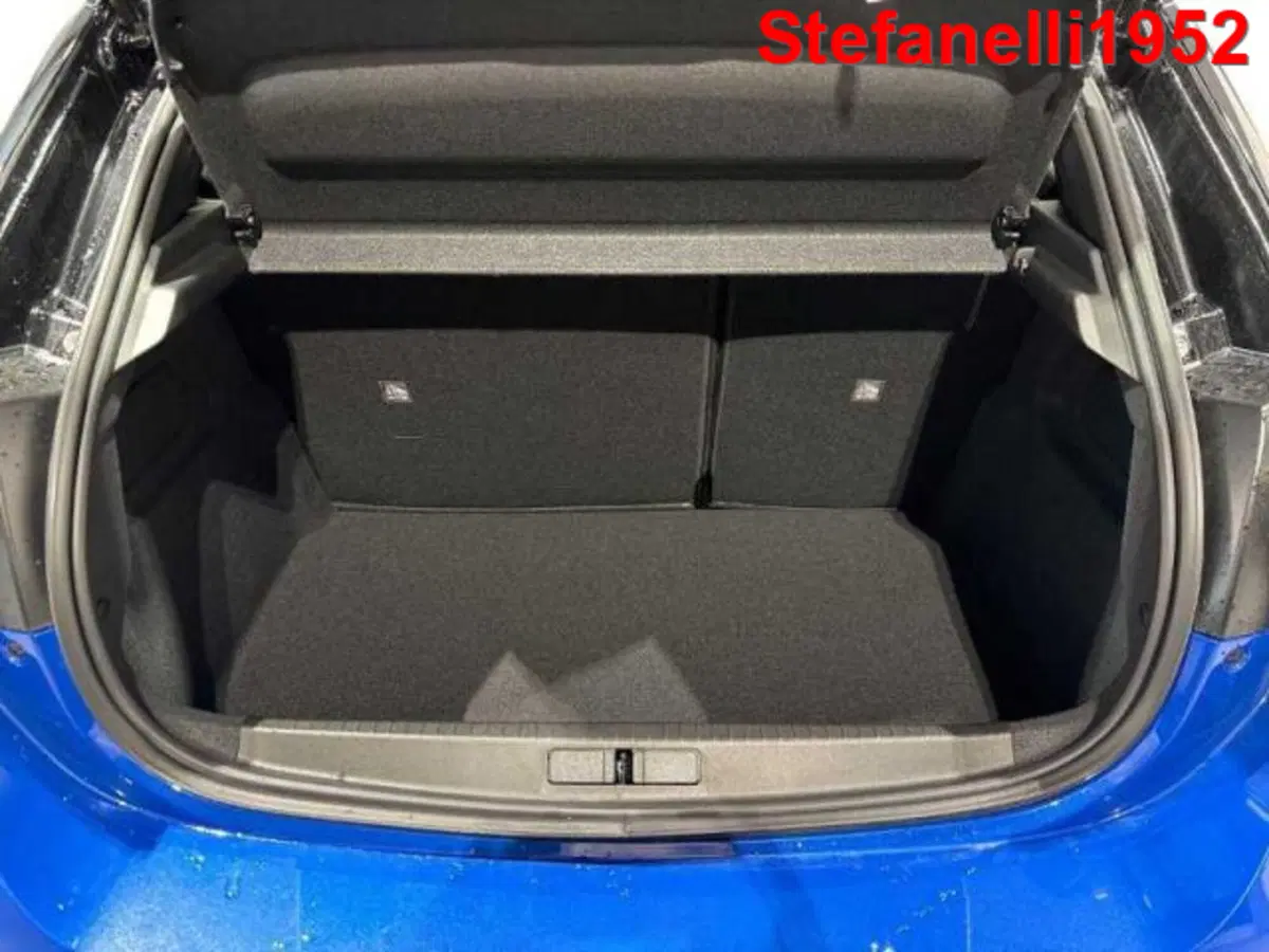 Opel Corsa nuova a Bologna (7)