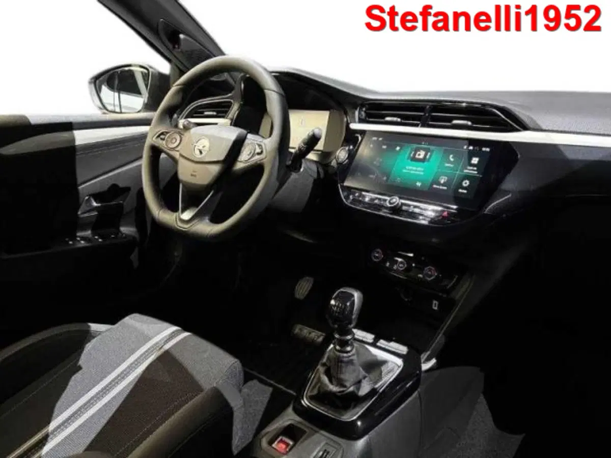 Opel Corsa nuova a Bologna (15)