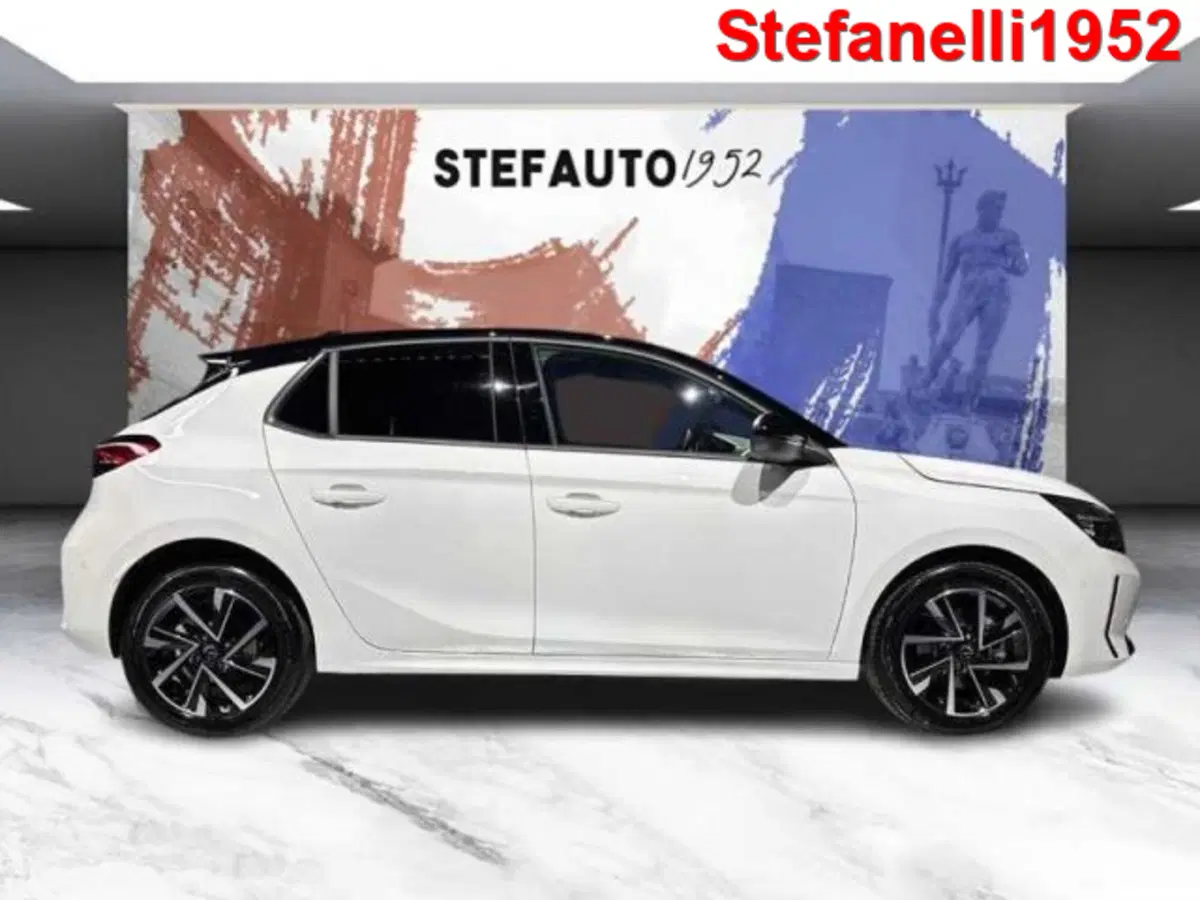 Opel Corsa nuova a Bologna (2)