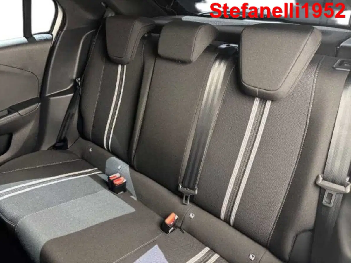 Opel Corsa nuova a Bologna (9)
