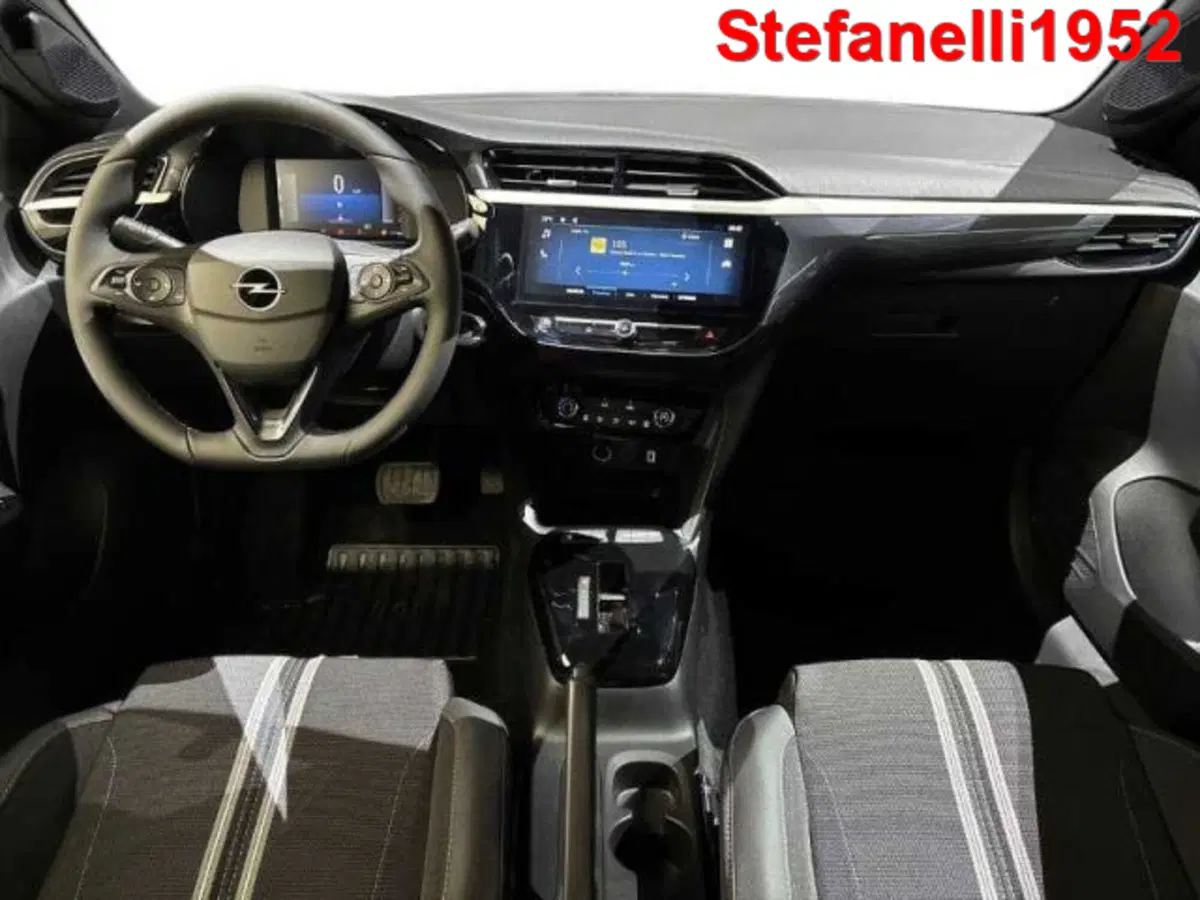 Opel Corsa nuova a Bologna (13)