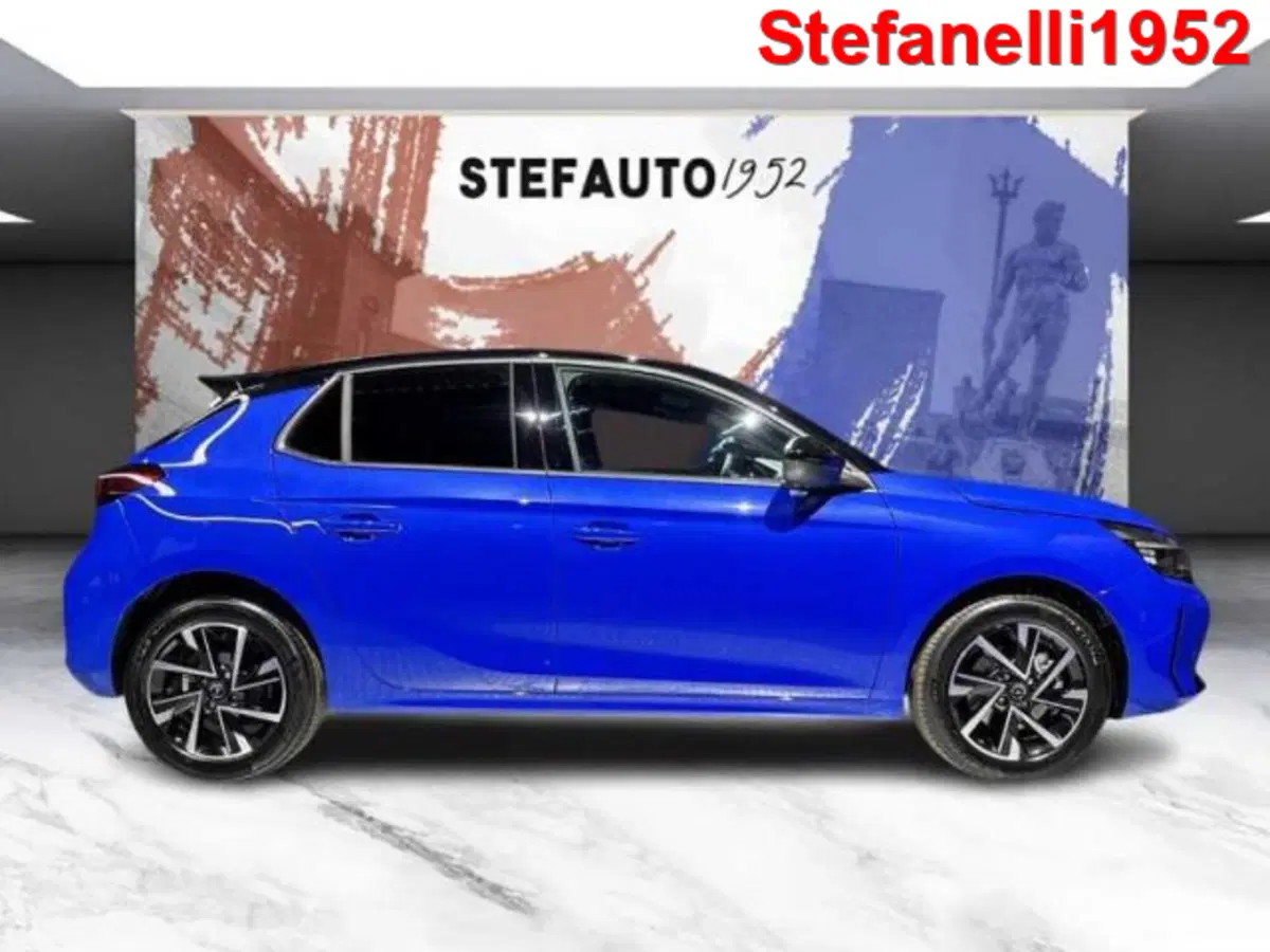 Opel Corsa nuova a Bologna (2)