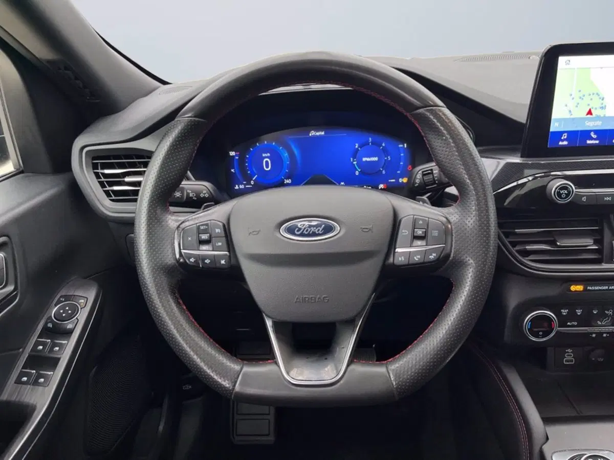 Ford Kuga usata a Milano (13)