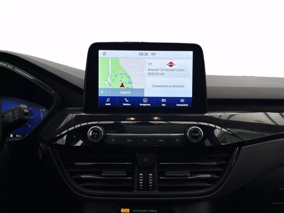 Ford Kuga usata a Milano (14)
