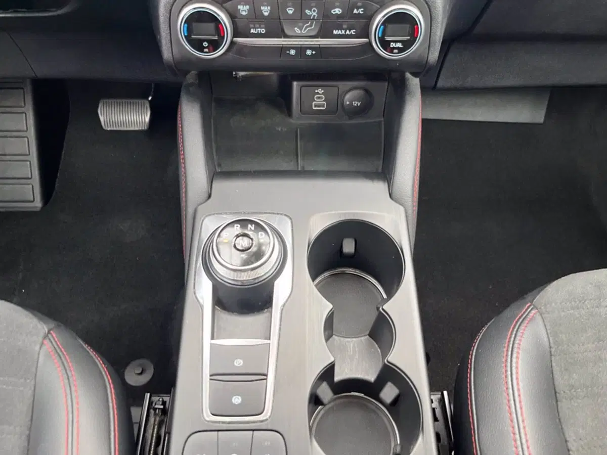 Ford Kuga usata a Milano (16)