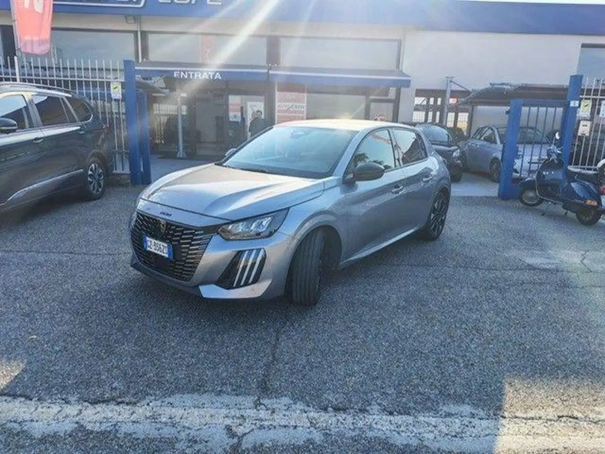 Peugeot 208 usata a Milano (2)