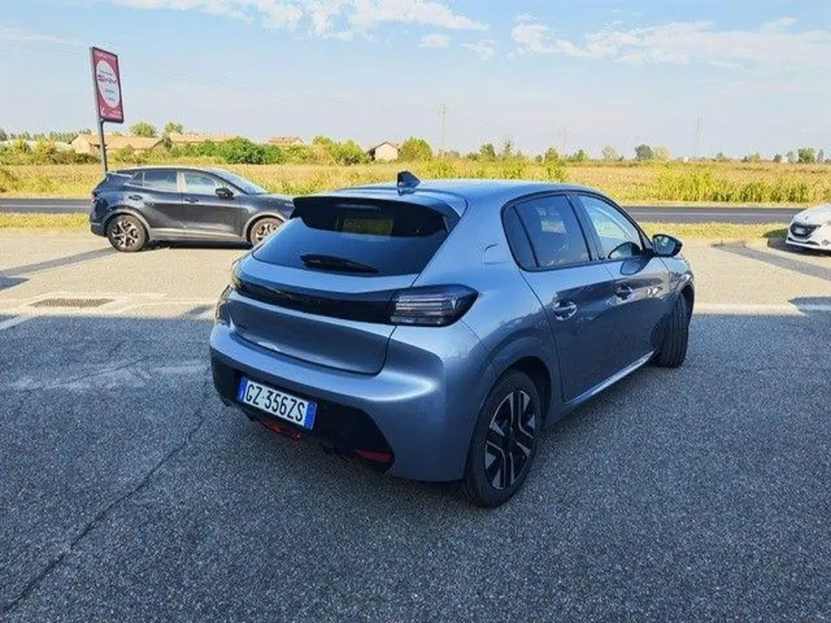 Peugeot 208 usata a Milano (3)