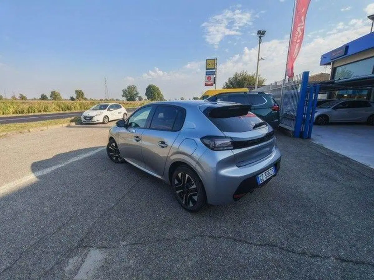 Peugeot 208 usata a Milano (4)