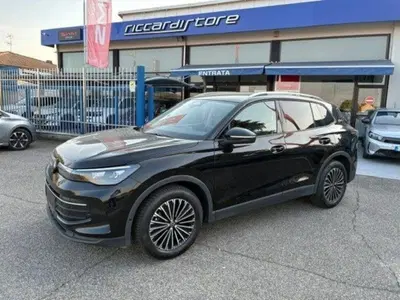 Volkswagen Tiguan 1.5 TSI Sport ACT BlueMotion Technology del 2025 usata a Abbiategrasso