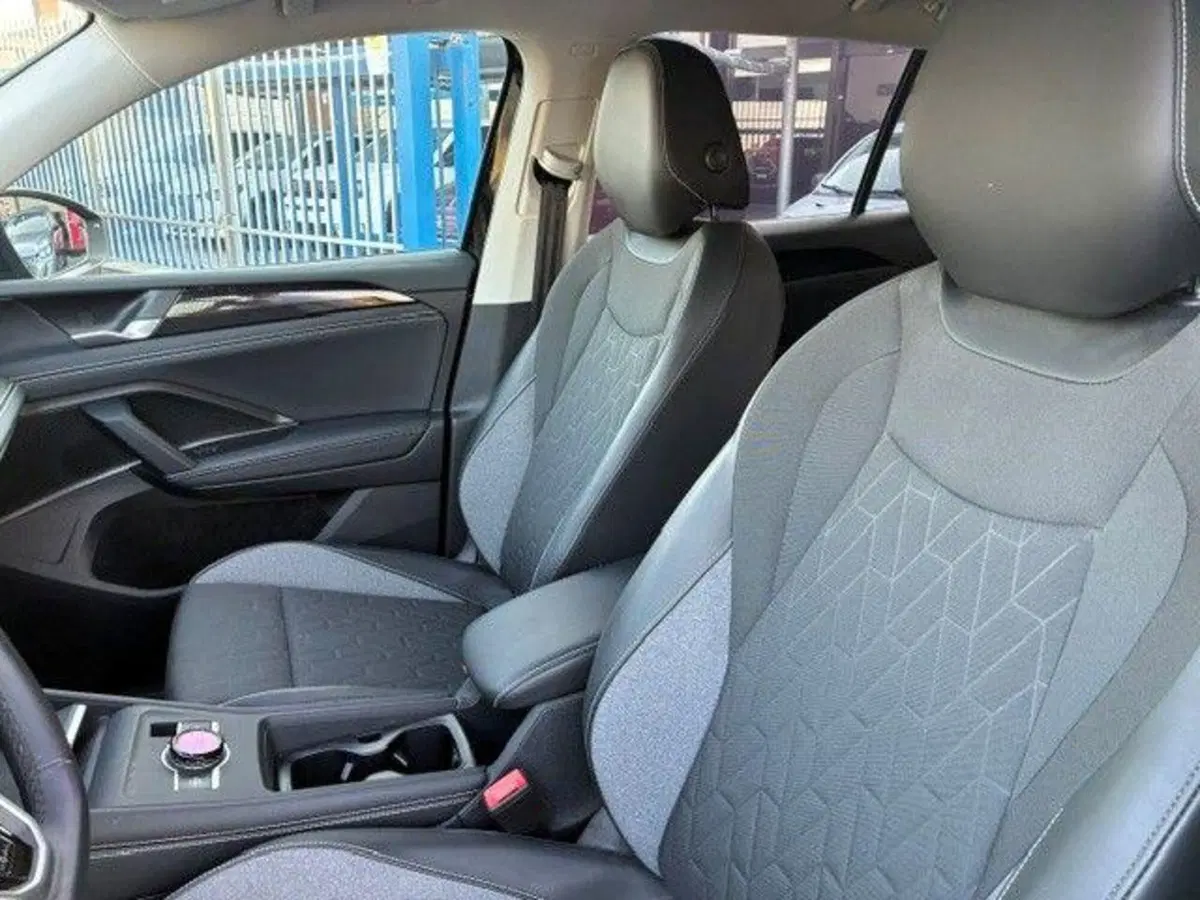 Volkswagen Tiguan usata a Milano (12)
