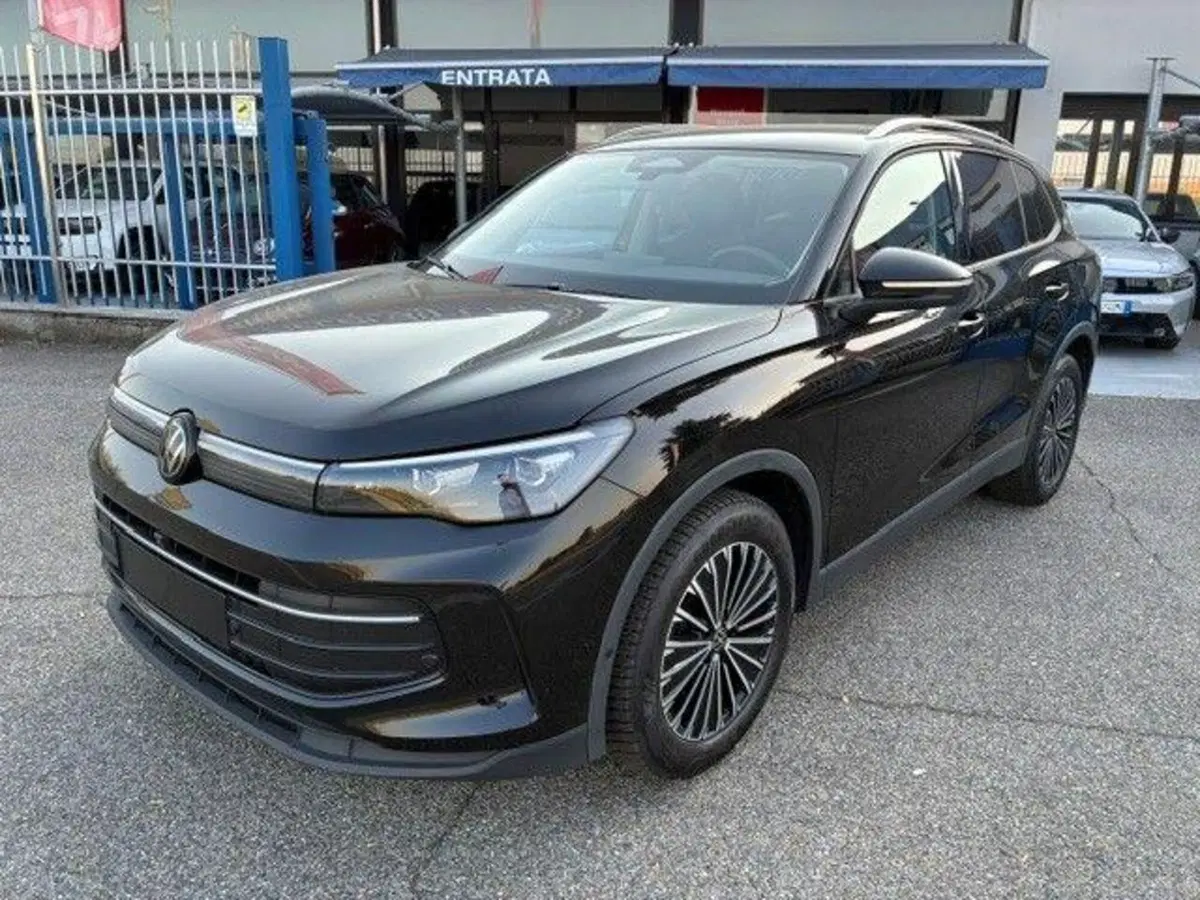 Volkswagen Tiguan usata a Milano (2)