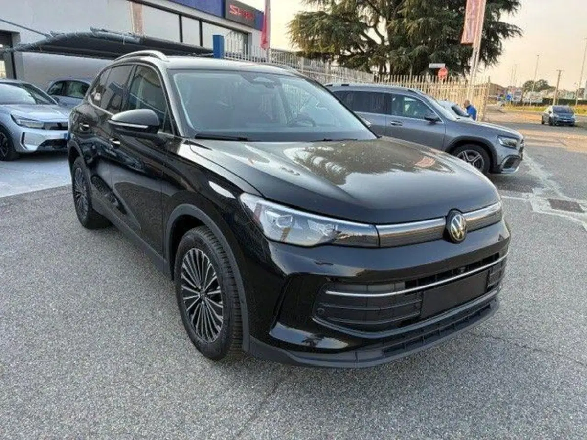 Volkswagen Tiguan usata a Milano (3)