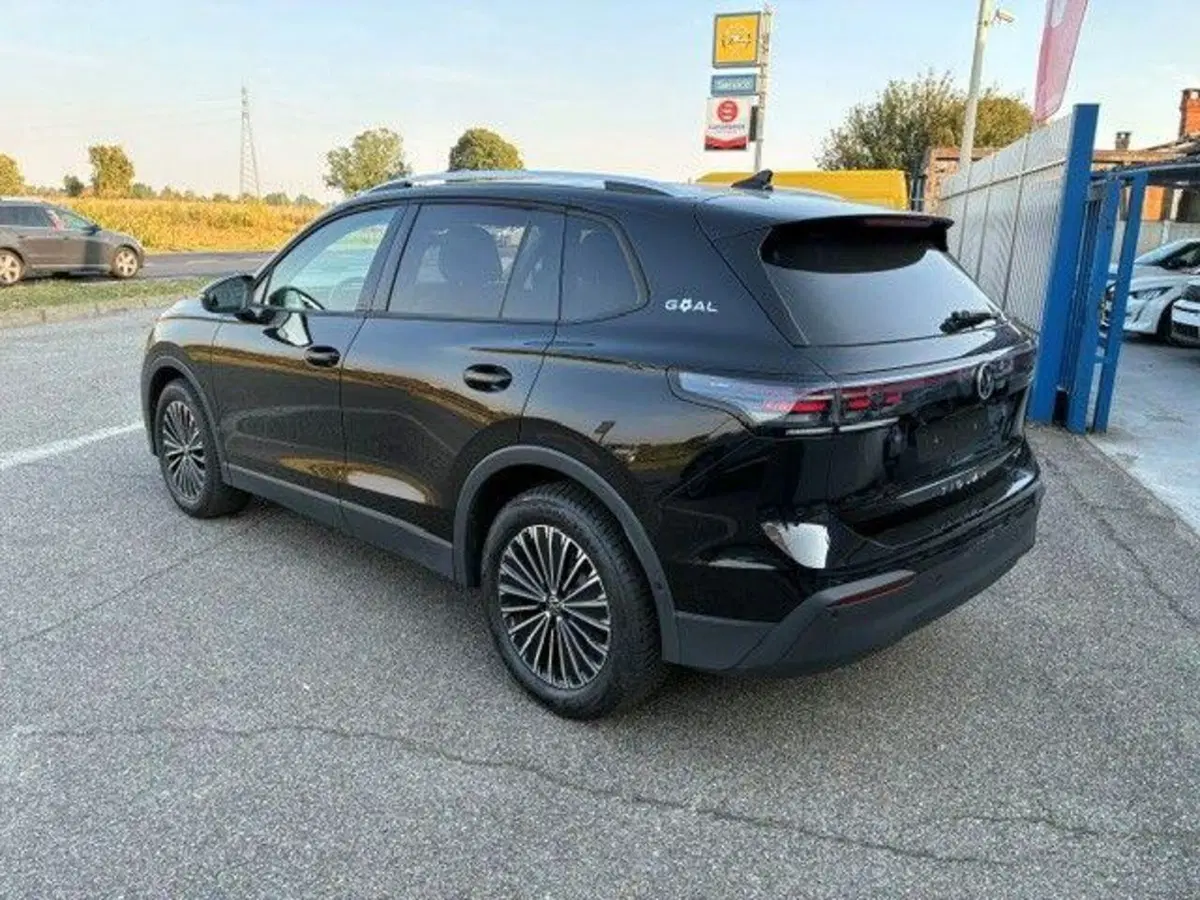 Volkswagen Tiguan usata a Milano (5)