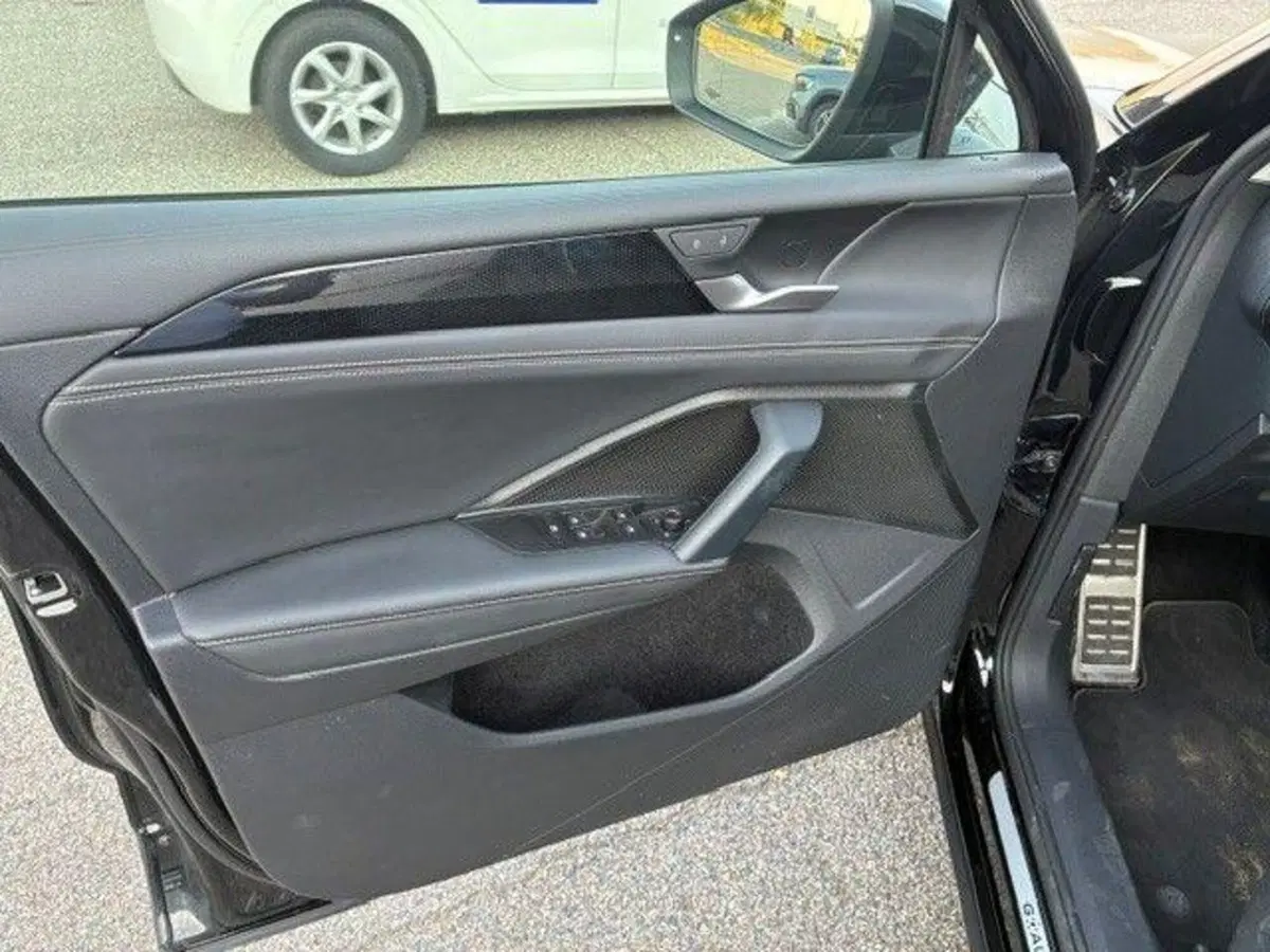 Volkswagen Tiguan usata a Milano (9)
