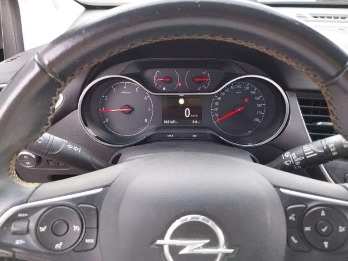 Opel Crossland X usata a Firenze (13)