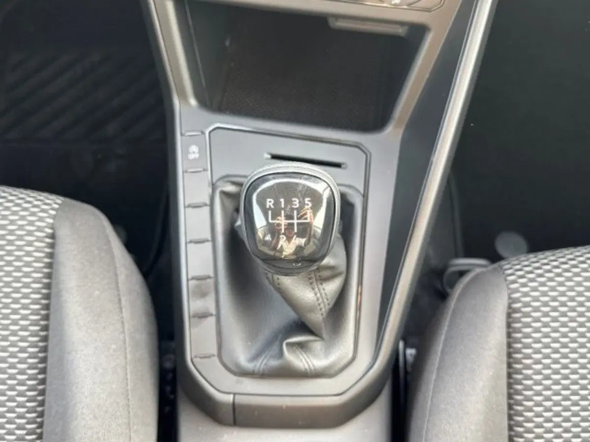 Volkswagen Polo nuova a Vicenza (11)