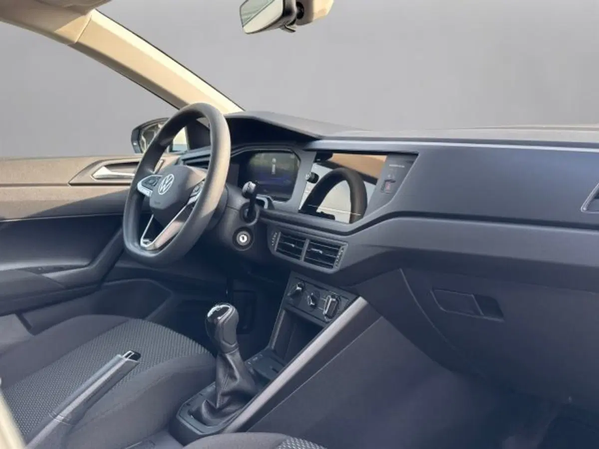 Volkswagen Polo nuova a Vicenza (6)