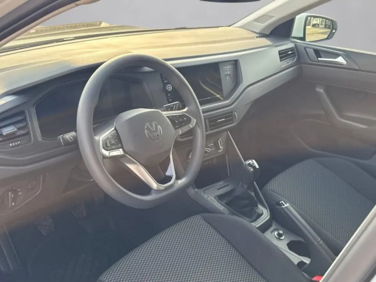 Volkswagen Polo nuova a Vicenza (7)
