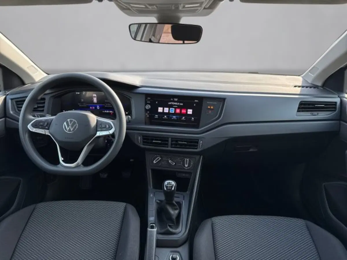 Volkswagen Polo nuova a Vicenza (8)