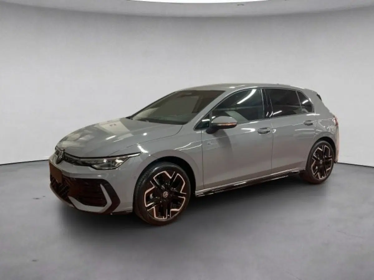 Volkswagen Golf Variant nuova a Vicenza
