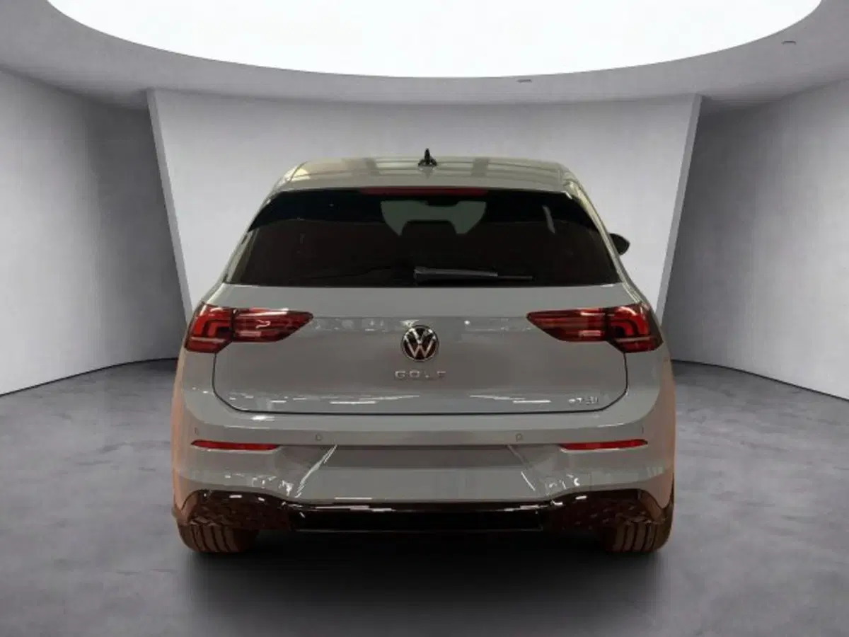 Volkswagen Golf Variant nuova a Vicenza (5)