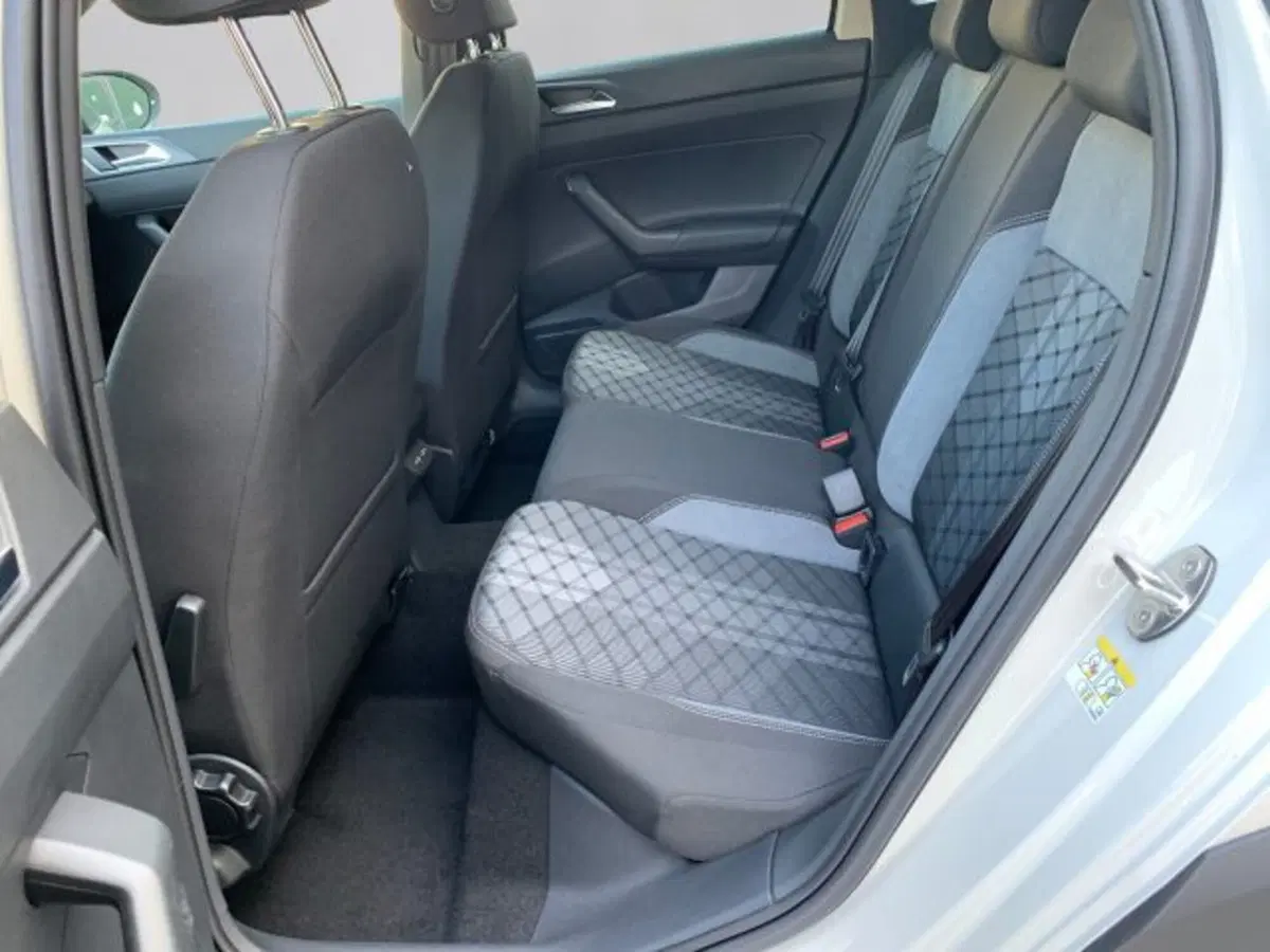 Volkswagen Taigo nuova a Vicenza (12)