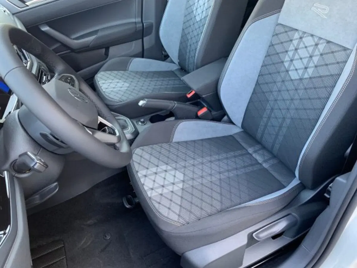 Volkswagen Taigo nuova a Vicenza (13)