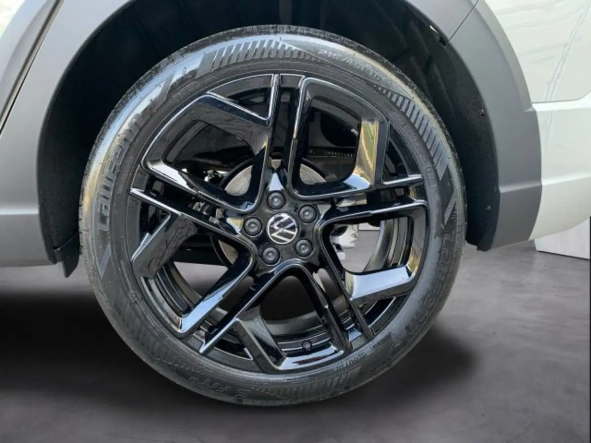Volkswagen Taigo nuova a Vicenza (18)