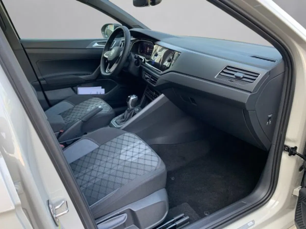 Volkswagen Taigo nuova a Vicenza (6)