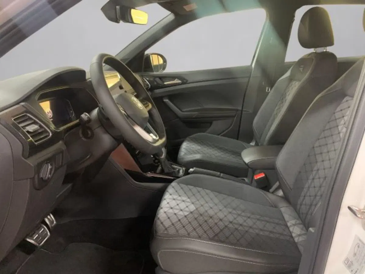 Volkswagen T-Cross nuova a Vicenza (7)