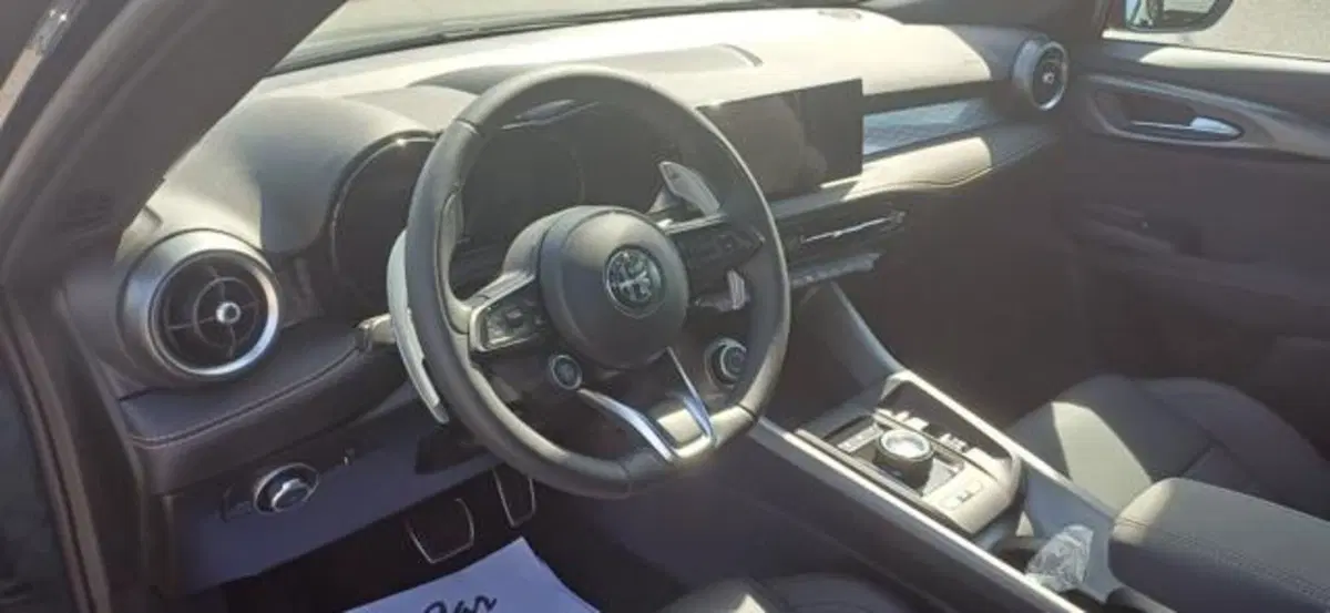 Alfa Romeo Tonale nuova a Padova (11)