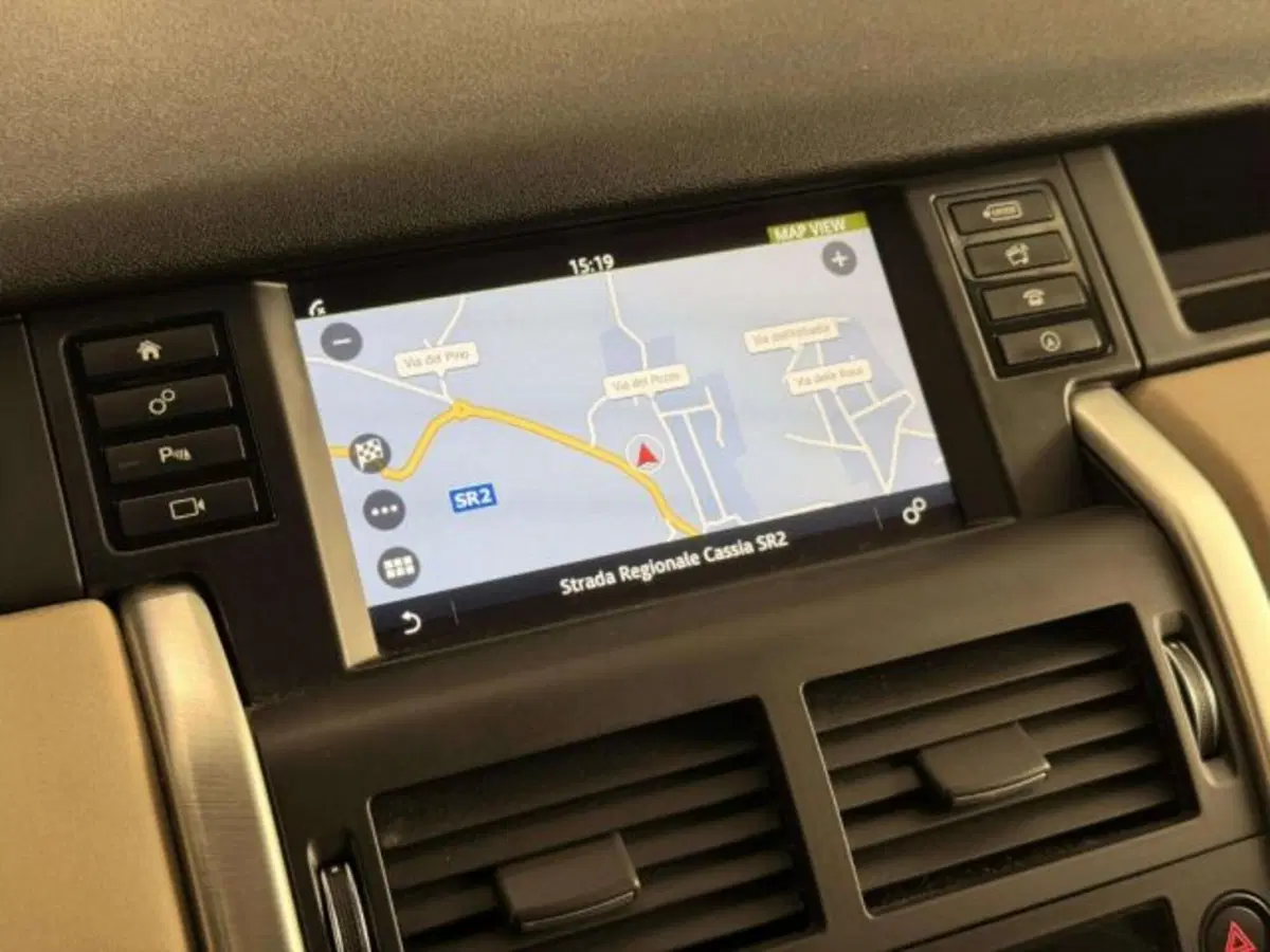 Land Rover Discovery Sport usata a Siena (12)