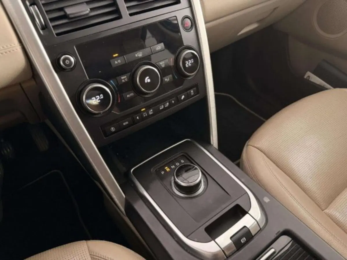Land Rover Discovery Sport usata a Siena (14)